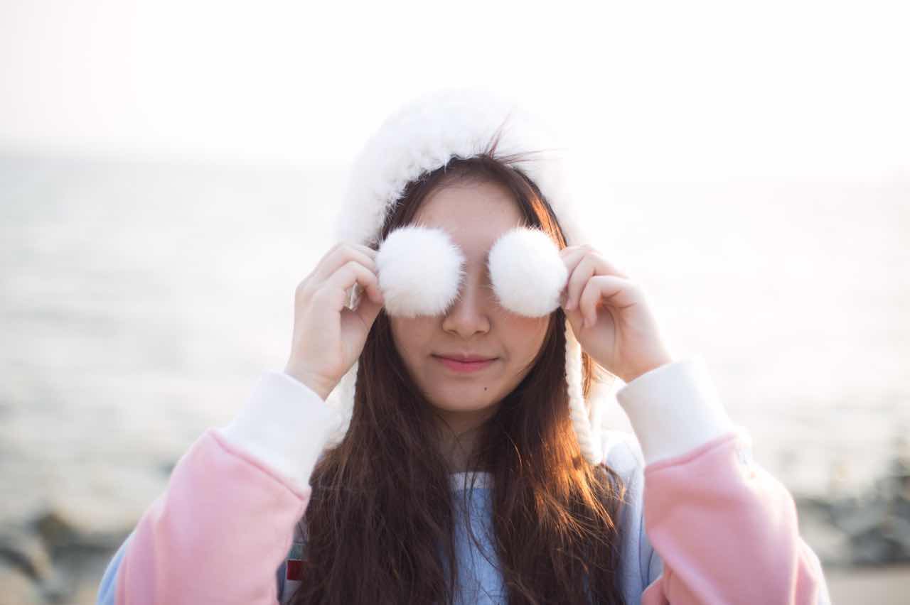 Photoshop調出可愛女孩外景小清新結果,圖趣網