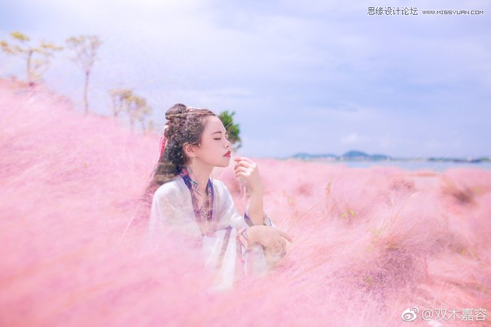 Photoshop調出草叢中的美女夢幻紫紅色,破洛洛